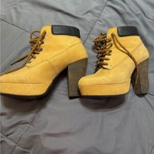 Women's Tan Platform Ankle Boots